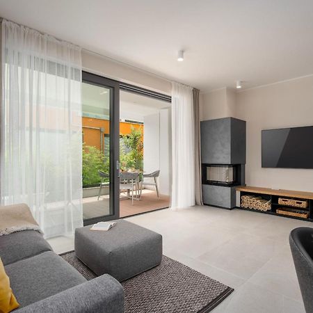 The Q Bliss - Your New 4-Star Hideaway With A Garage Ρόβινι Εξωτερικό φωτογραφία