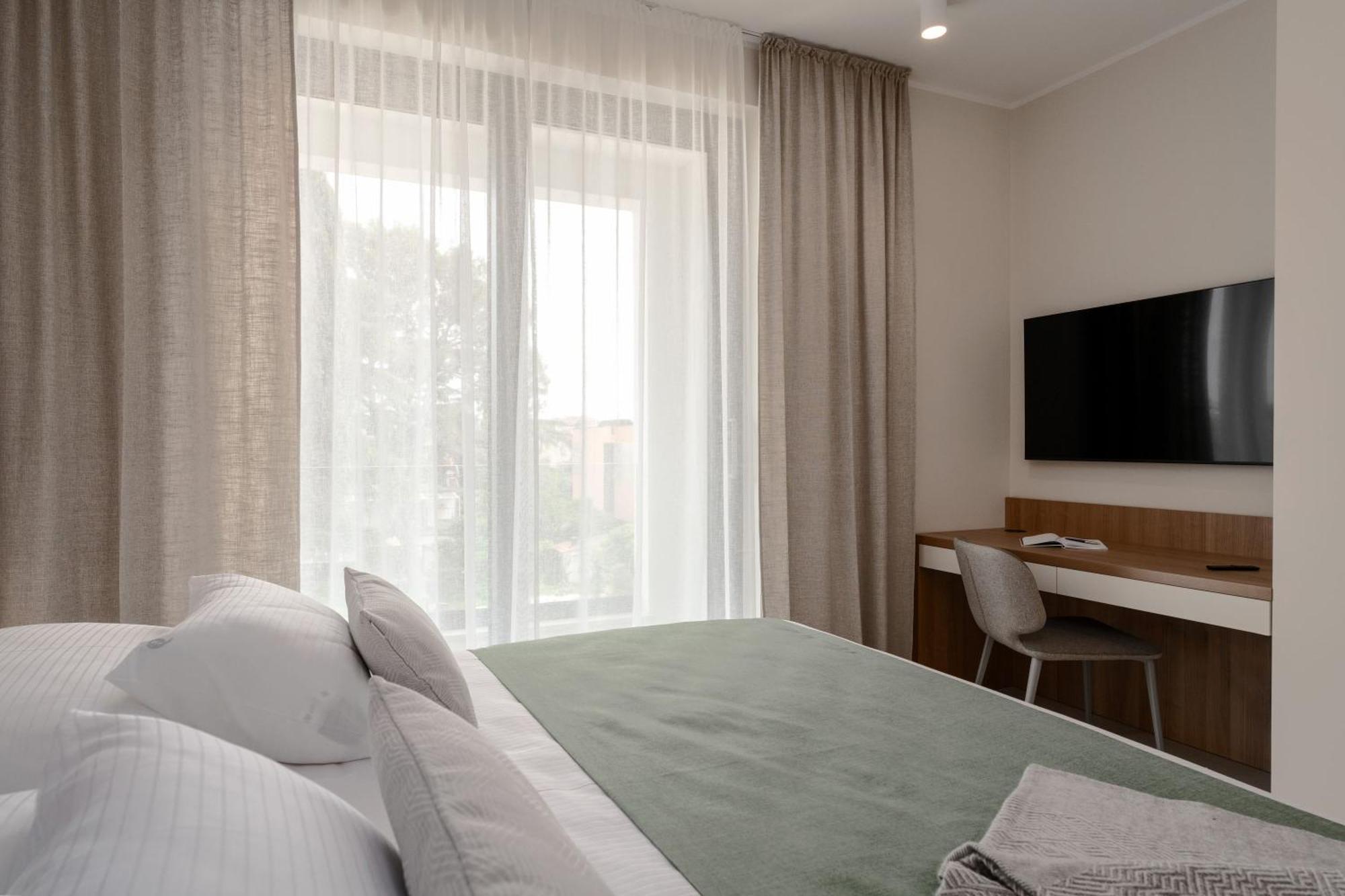 The Q Bliss - Your New 4-Star Hideaway With A Garage Ρόβινι Εξωτερικό φωτογραφία